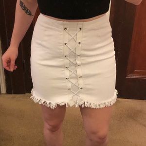 White Frayed Skirt With Cross Ties Size M